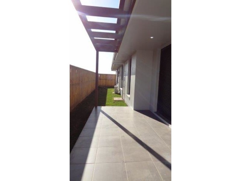 58 Commander Parade, Shoal Point QLD 4750