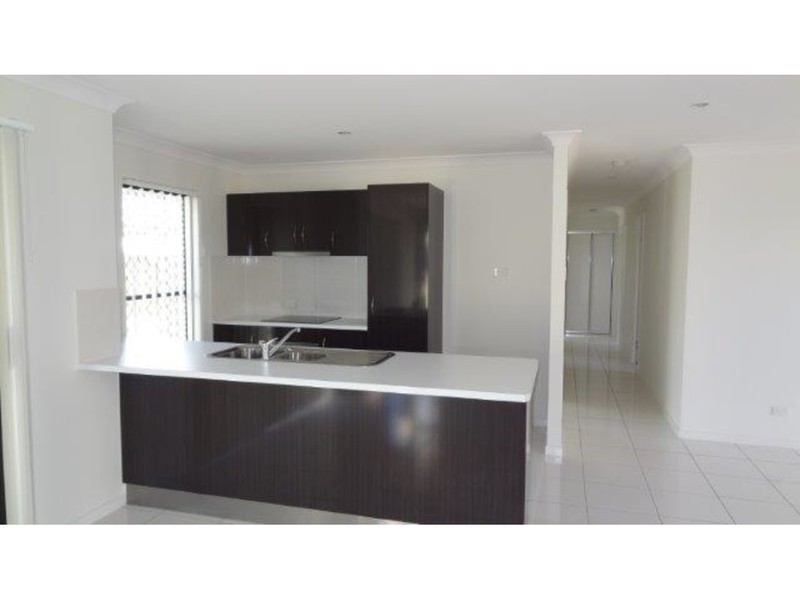 58 Commander Parade, Shoal Point QLD 4750