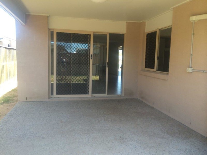 18 Burleigh Court, Blacks Beach QLD 4740