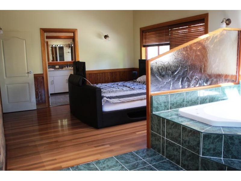 4 Triton Court, Shoal Point QLD 4750