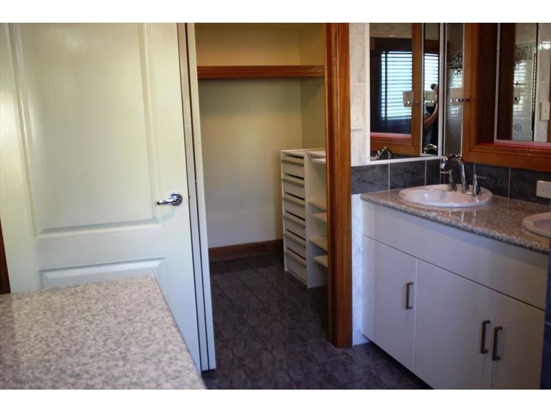 4 Triton Court, Shoal Point QLD 4750