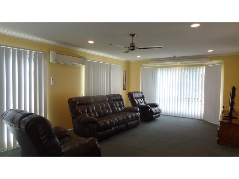 8 Palm Court, Bucasia QLD 4750