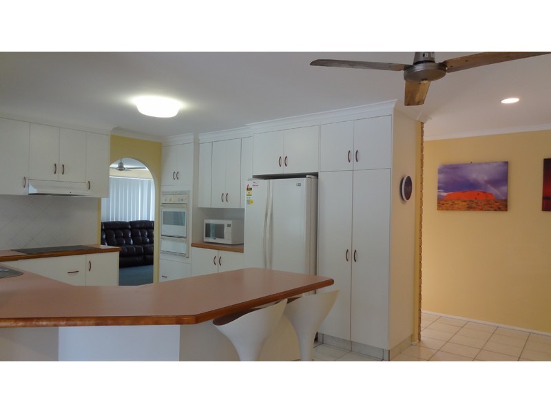 8 Palm Court, Bucasia QLD 4750