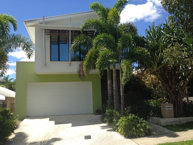11 Waratah Crescent, Springfield Lakes QLD 4300