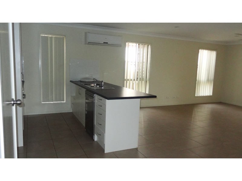 147 Whitehaven Drive, Blacks Beach QLD 4740
