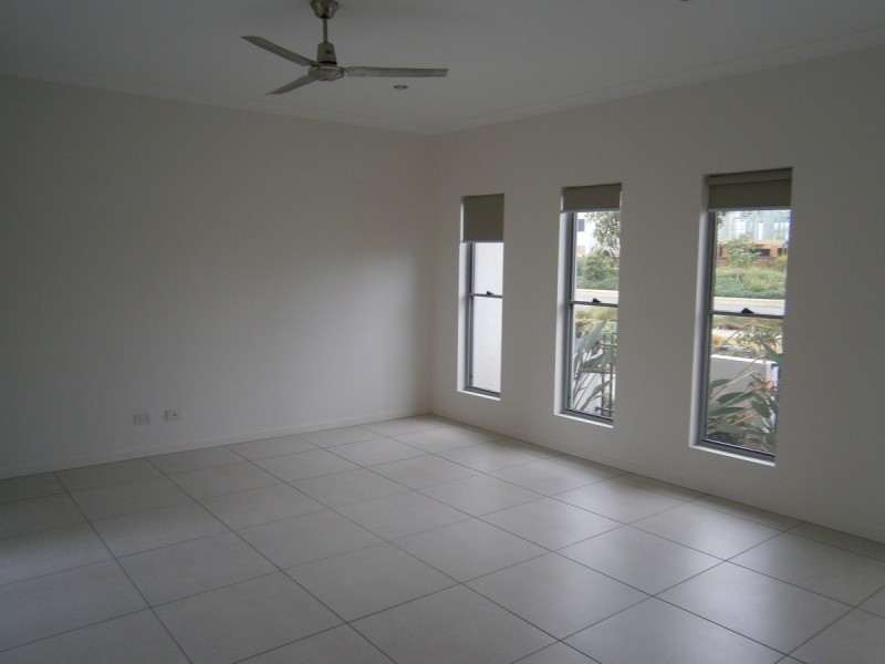 16 Macleay Lane, Maroochydore QLD 4558