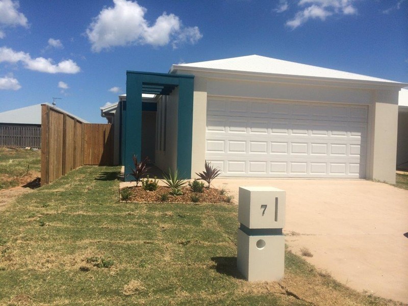 7 Esperance Avenue, Blacks Beach QLD 4740