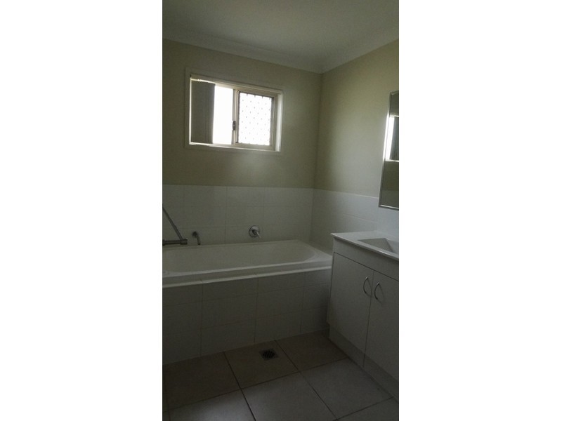 37 Scarborough Circuit, Blacks Beach QLD 4740