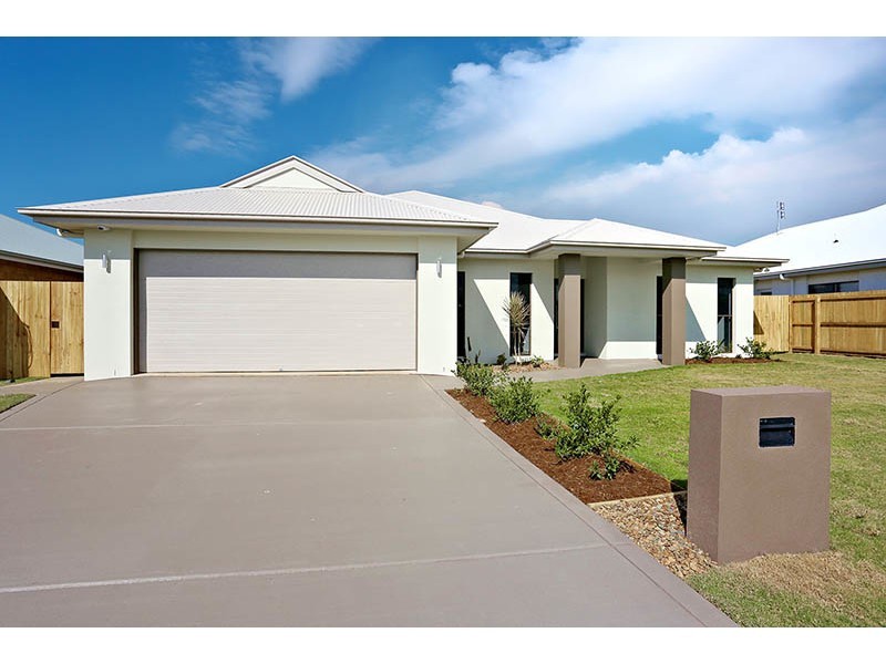 8 Sairs Street, Glass House Mountains QLD 4518