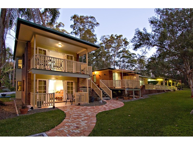 16 Nicolle Court, Mooloolah Valley QLD 4553