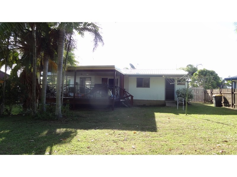 5 Stott Street, Bucasia QLD 4750