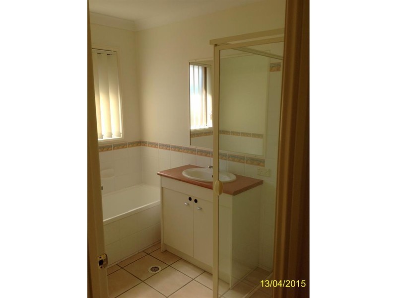 27 Oakgrove Way, Sippy Downs QLD 4556