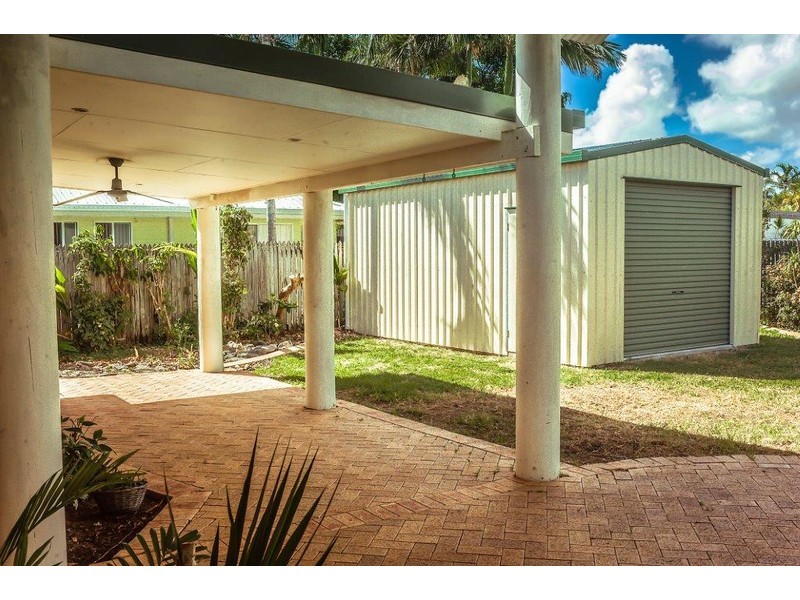 6 Nilsson Court, Bucasia QLD 4750