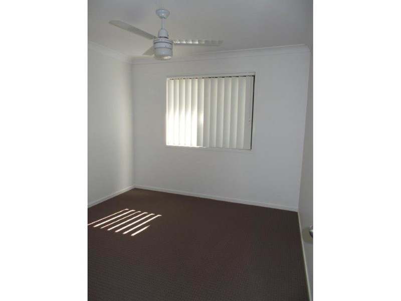 54 Commander Parade, Shoal Point QLD 4750