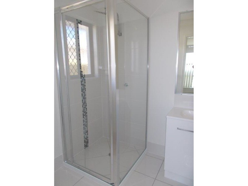 54 Commander Parade, Shoal Point QLD 4750