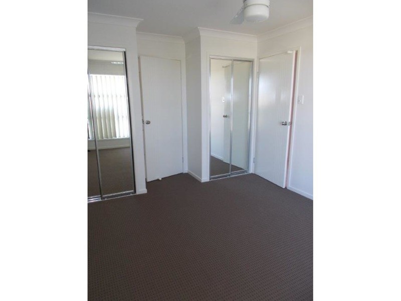 54 Commander Parade, Shoal Point QLD 4750