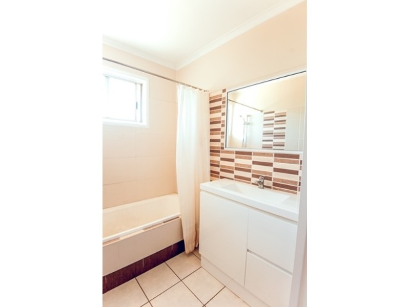 6 Christensen Street, Bucasia QLD 4750