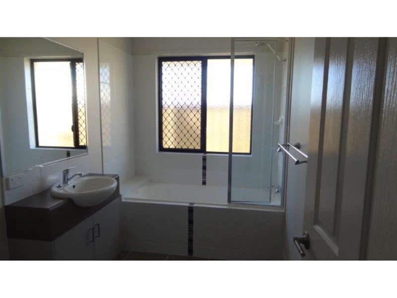 3 Henley Close, Blacks Beach QLD 4740