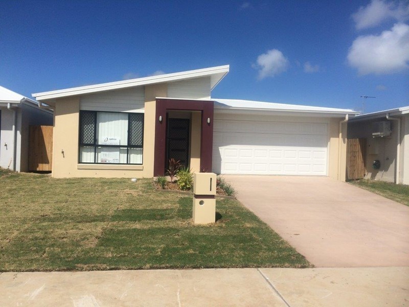 7 Henley Close, Blacks Beach QLD 4740