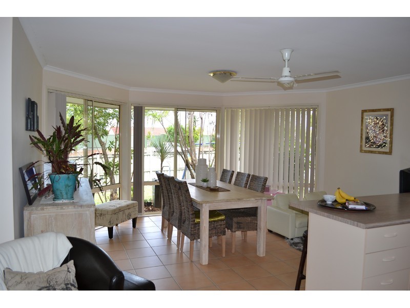 2 Sorbonne Close, Sippy Downs QLD 4556