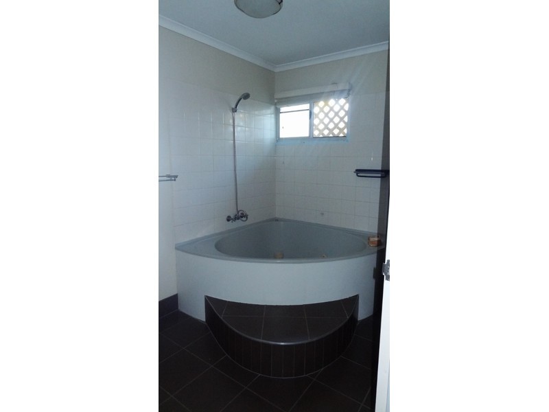 27 Old Shoal Point Road, Bucasia QLD 4750