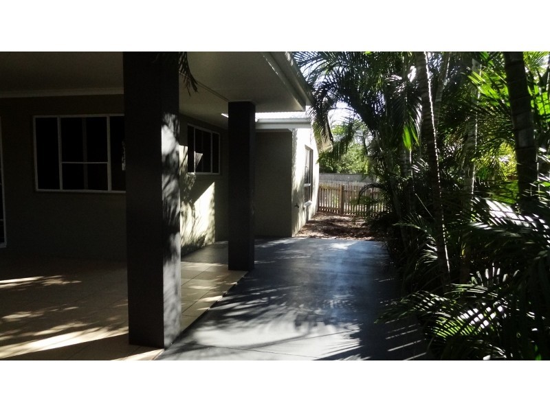 136 Waverley Street, Bucasia QLD 4750