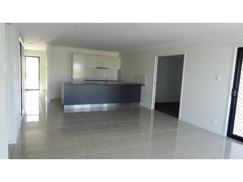 15 Eales Road, Rural View QLD 4740