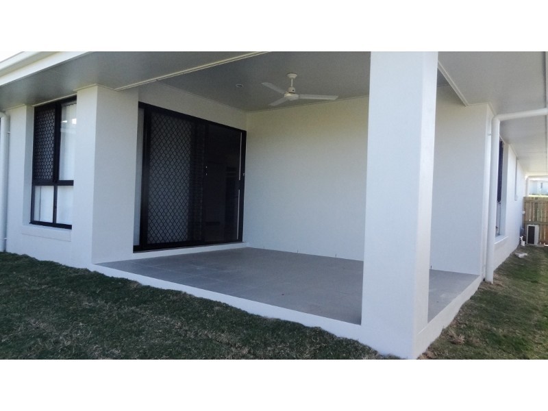 15 Eales Road, Rural View QLD 4740