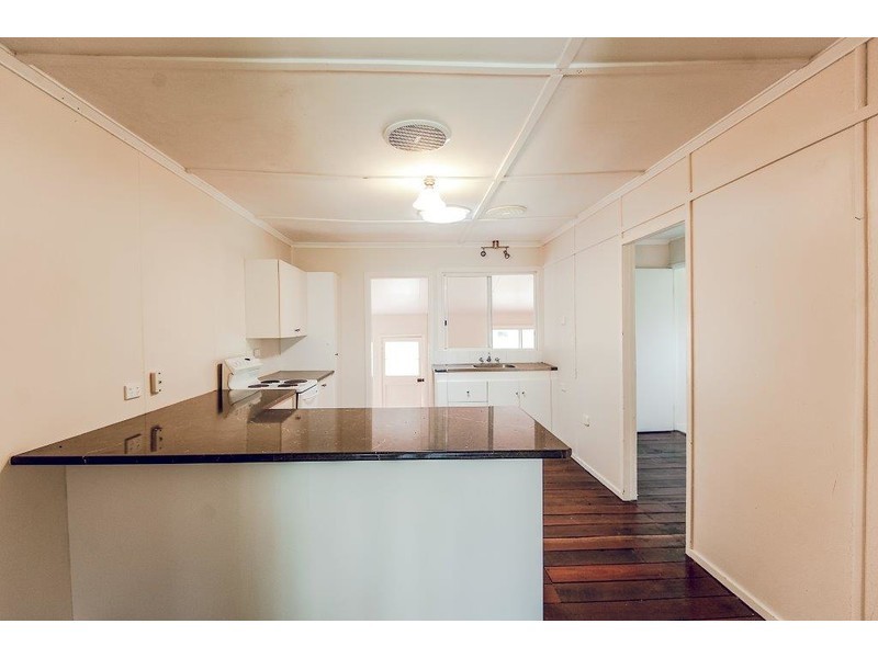 28 Waverley Street, Bucasia QLD 4750