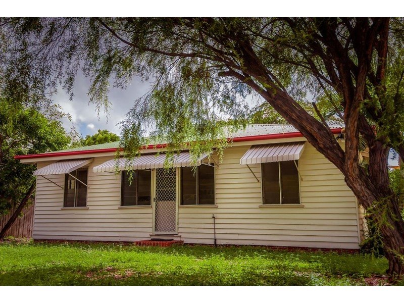 28 Waverley Street, Bucasia QLD 4750