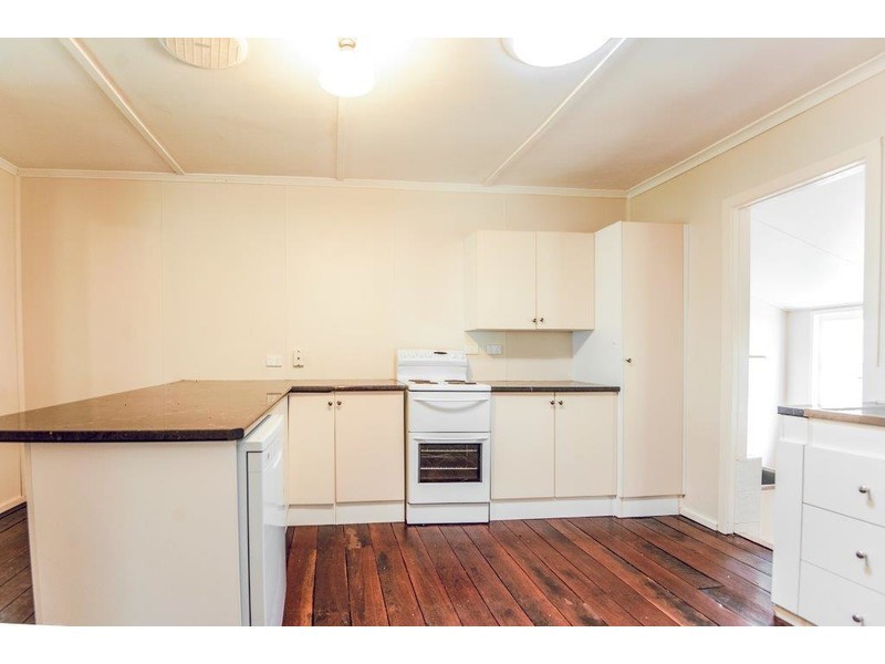 28 Waverley Street, Bucasia QLD 4750