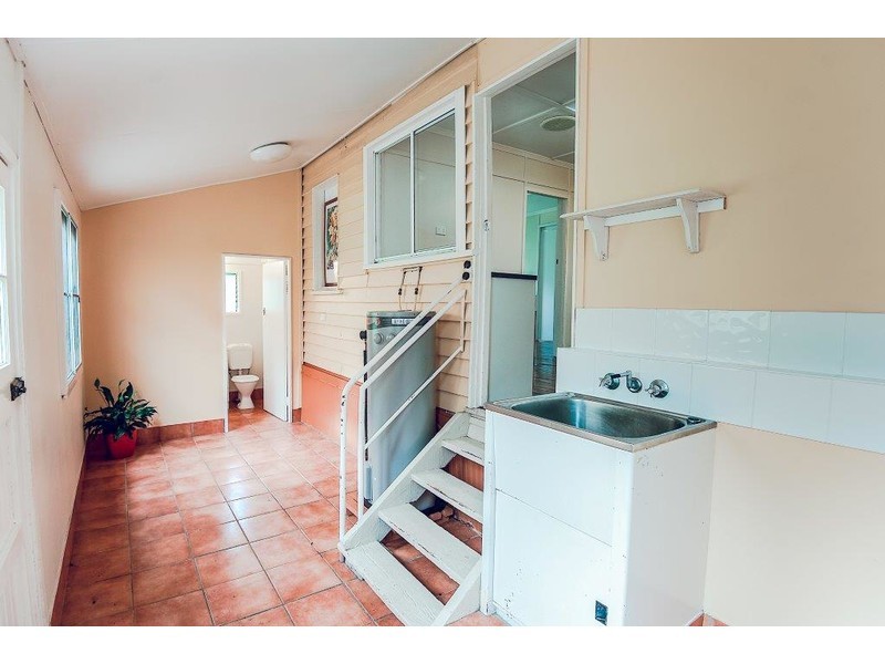 28 Waverley Street, Bucasia QLD 4750