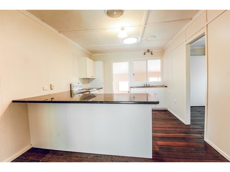 28 Waverley Street, Bucasia QLD 4750