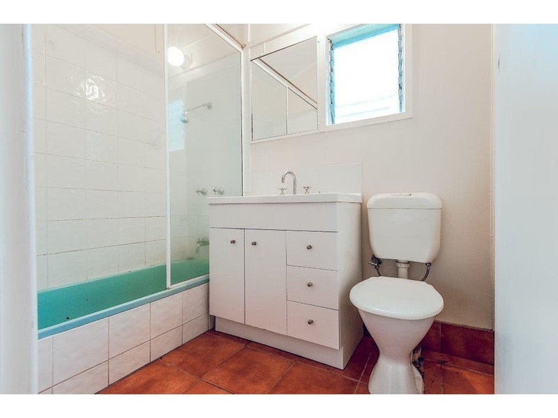 28 Waverley Street, Bucasia QLD 4750