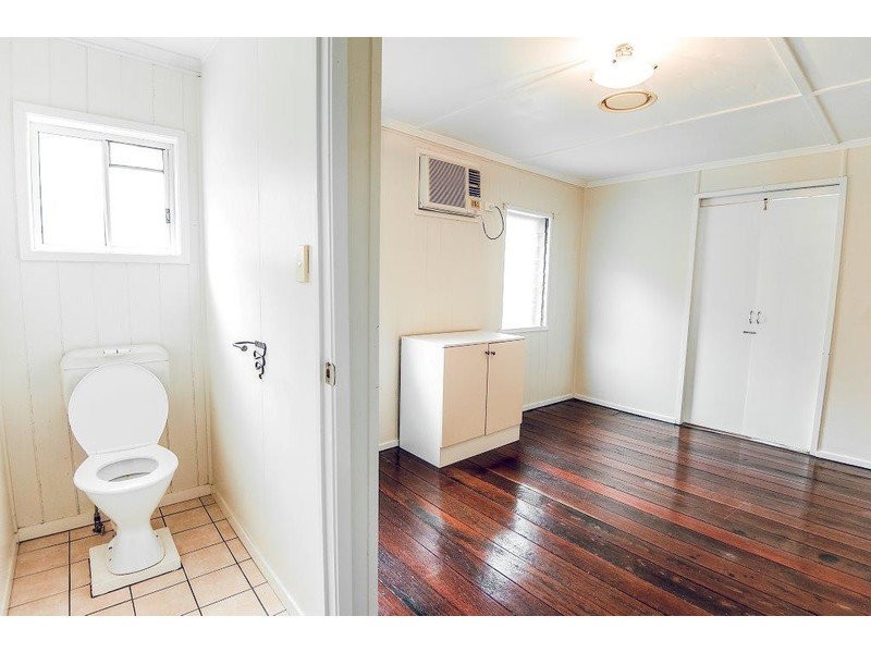 28 Waverley Street, Bucasia QLD 4750