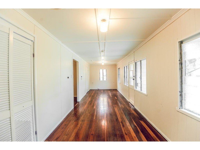 28 Waverley Street, Bucasia QLD 4750