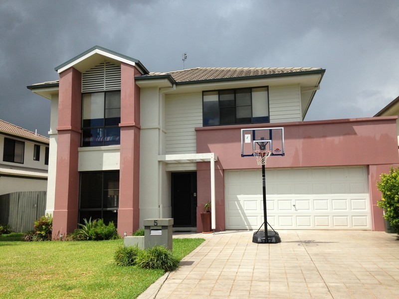 5 Cairncroft Place, Sippy Downs QLD 4556