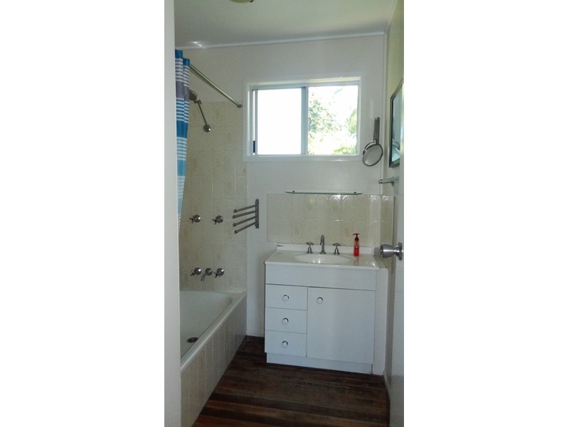 1 Edmonds Street, Bucasia QLD 4750