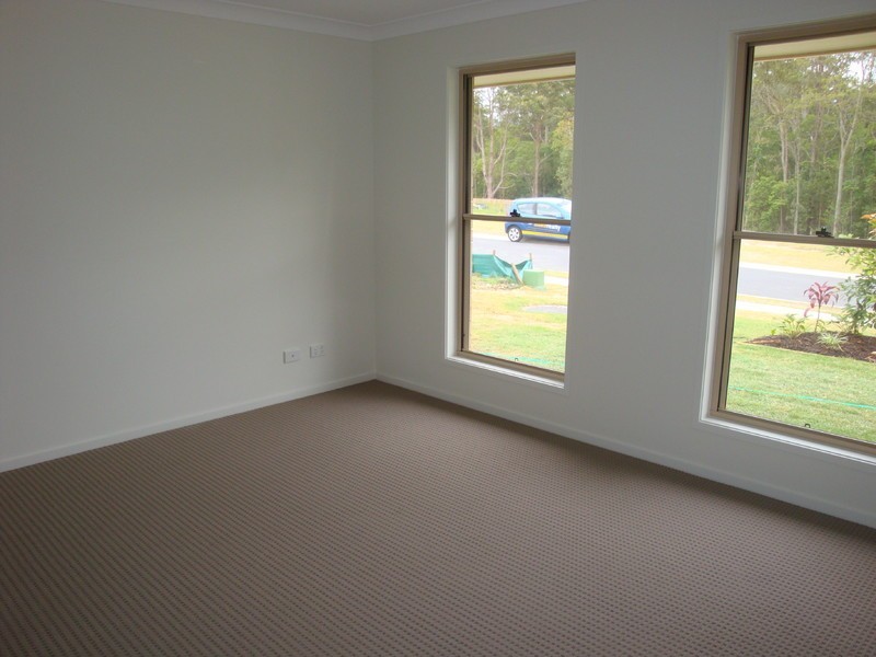 16 Elouera Close, Landsborough QLD 4550