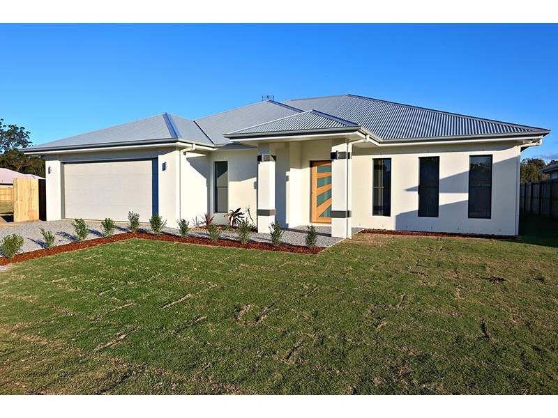 10 Sairs Street, Glass House Mountains QLD 4518