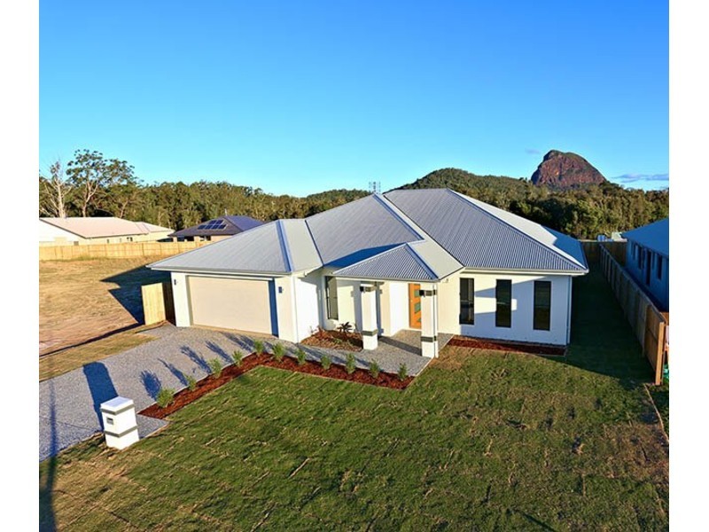10 Sairs Street, Glass House Mountains QLD 4518