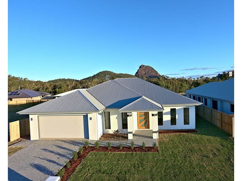 10 Sairs Street, Glass House Mountains QLD 4518