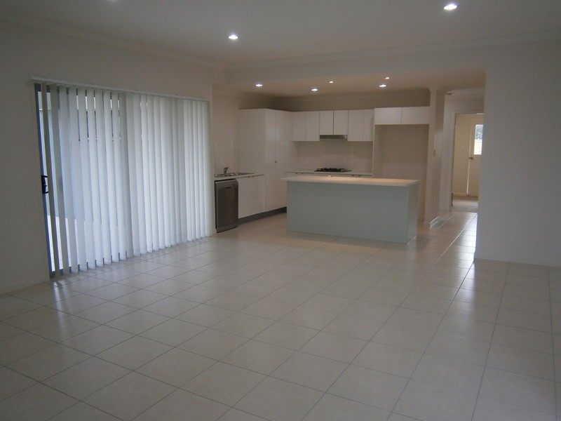 2 Henning Street, Meridan Plains QLD 4551