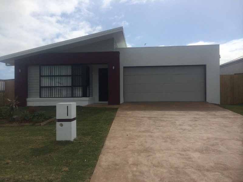 176 Whitehaven Drive, Blacks Beach QLD 4740