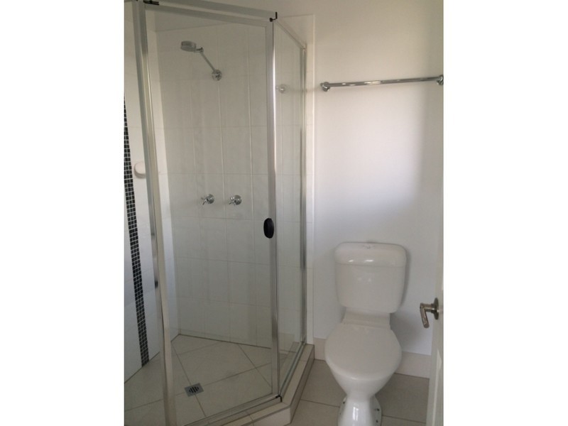 7 Elgans Parade, Rural View QLD 4740