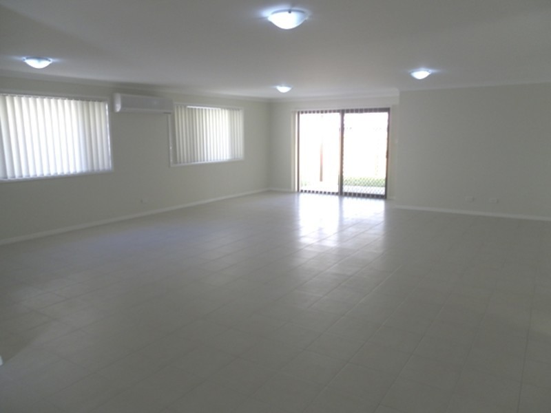 4 Silvereye Street, Sippy Downs QLD 4556