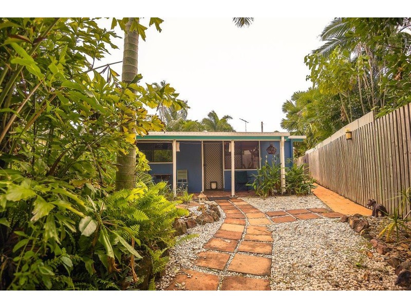 37 Edmonds Street, Bucasia QLD 4750