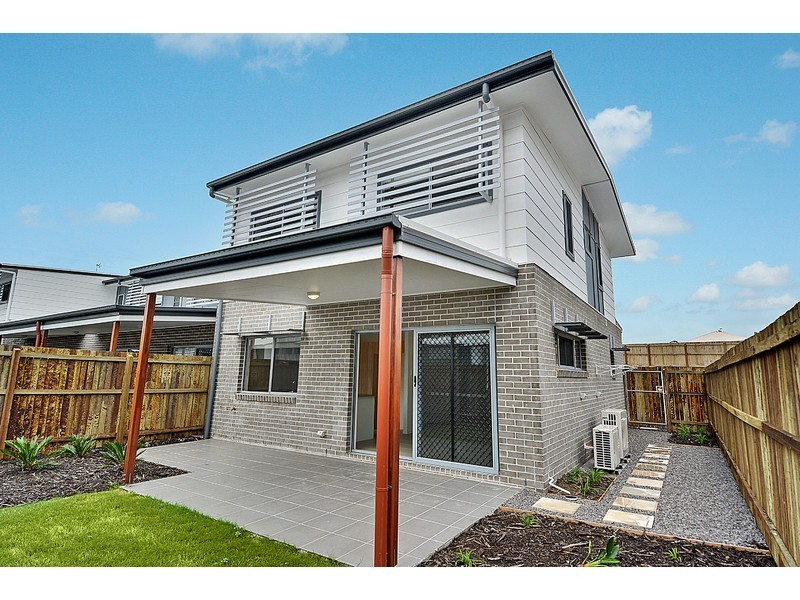 16/17 Greensboro Place, Little Mountain QLD 4551