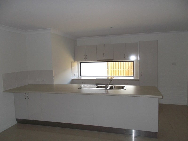 52 Commander Parade, Bucasia QLD 4750