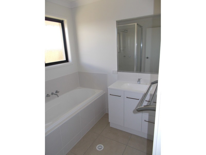 52 Commander Parade, Bucasia QLD 4750